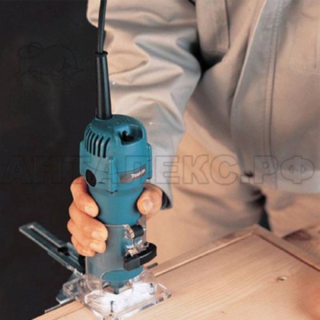 Фрезер Makita 3709 триммер 530Вт цанга 6мм