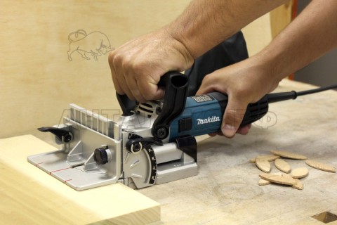 Фрезер Makita PJ 7000